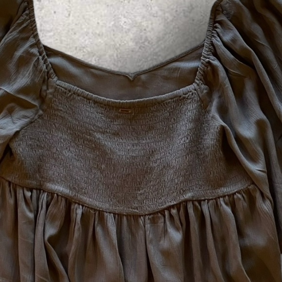 O’Neill Charcoal Grey Peasant Long Sleeve Top Blouse Size M. Great Condition! - Picture 4 of 14